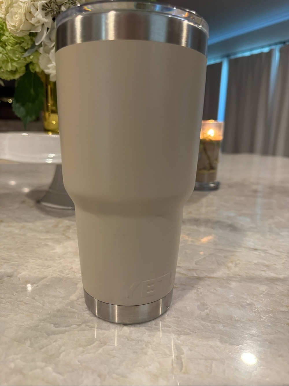 Yeti Rambler Tumbler in Tan/ Beige
